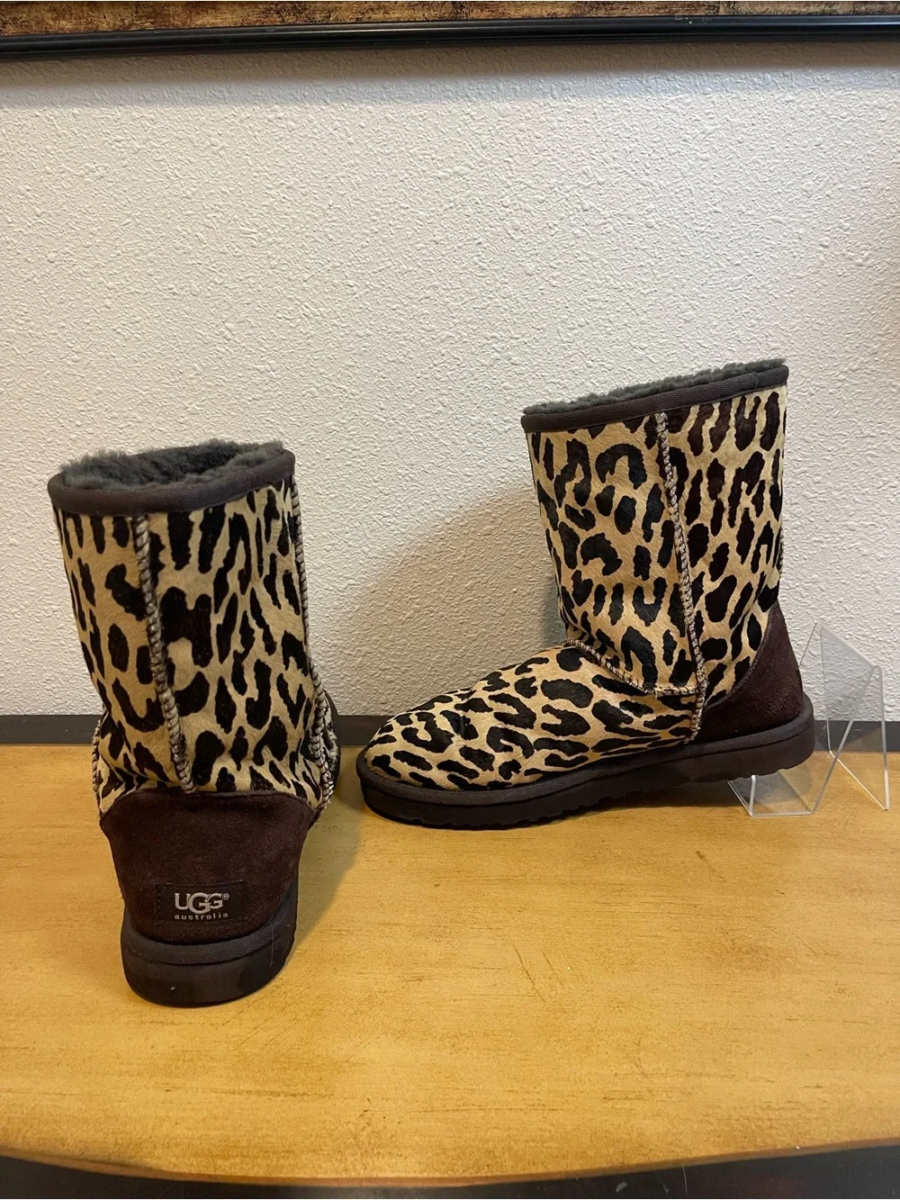 UGG Australia Classic Short Exotic Leopard Calf Hair Boots Size 9 | 1002790